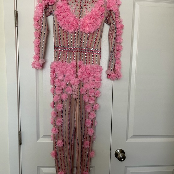 Meet your Posher, Supremas Closet - Picture 2 of 4